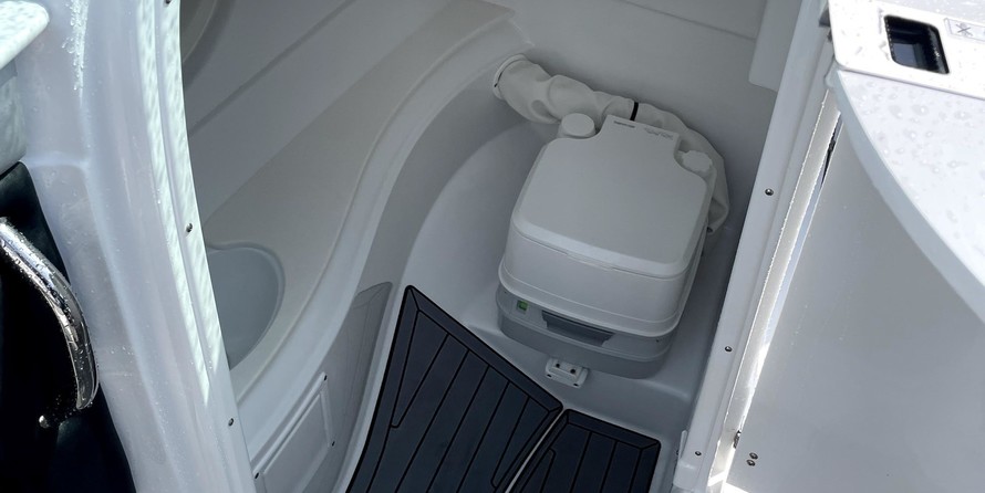 Cruisers Yachts 258 Bow Rider