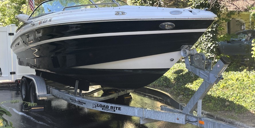 Cruisers Yachts 258 Bow Rider