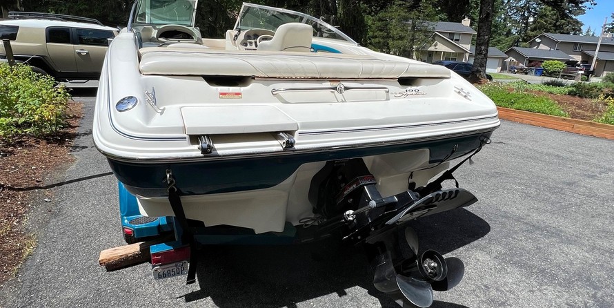 Sea ray 260 bow rider select