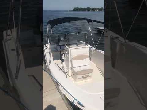 Robalo centre console r180