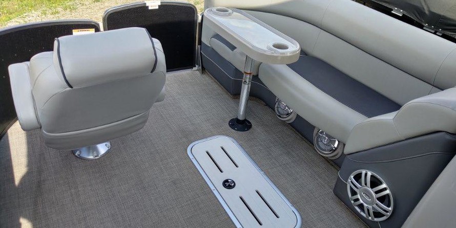Premier Pontoons Solaris 250 RE