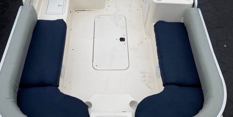 Hurricane fundeck 232