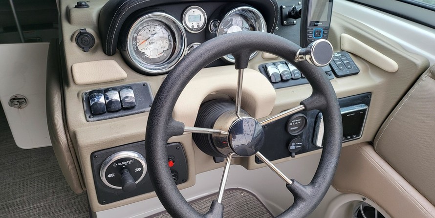 Crownline Eclipse E235 XS