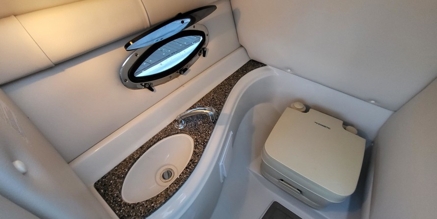 Crownline Eclipse E235 XS