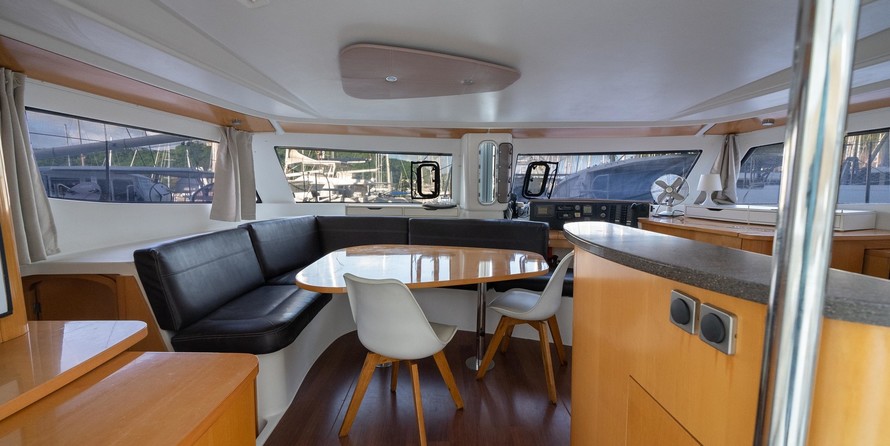 Fountaine Pajot Orana 44