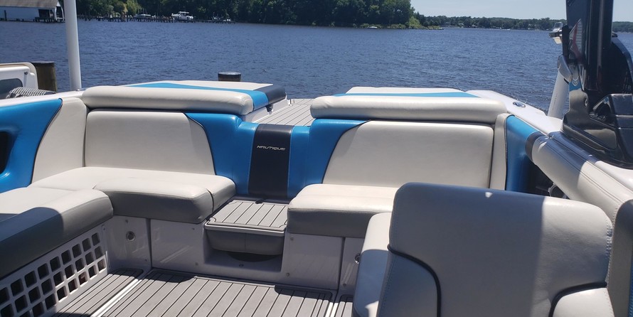 Super Air Nautique 230