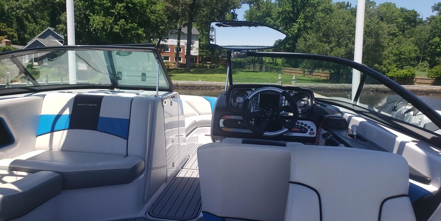 Super Air Nautique 230