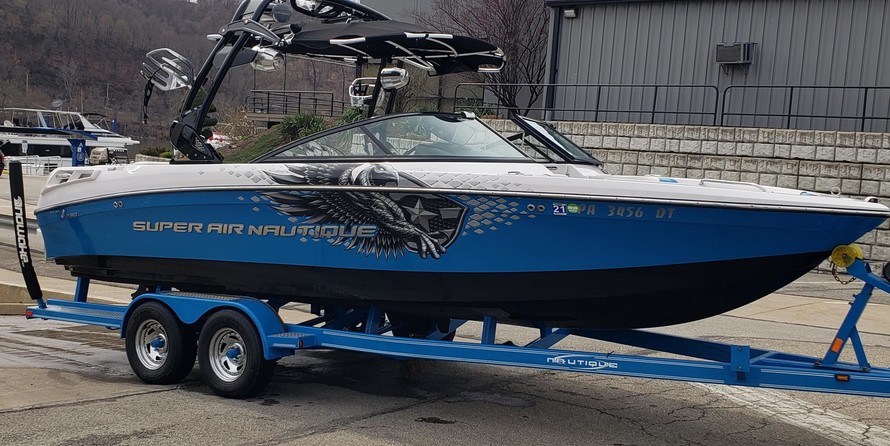 Super Air Nautique 230