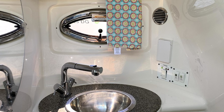 Chaparral 270 Signature