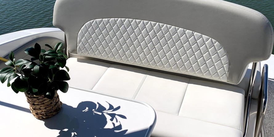 Chaparral 270 Signature