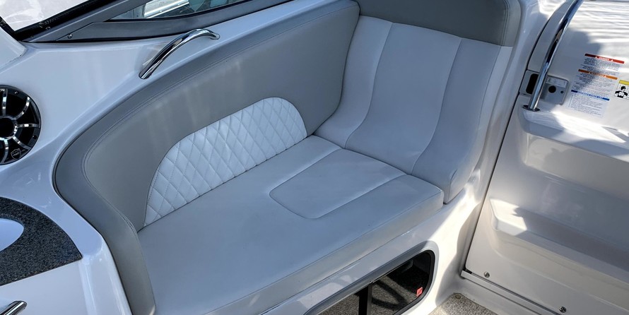 Chaparral 270 Signature