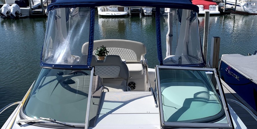 Chaparral 270 Signature