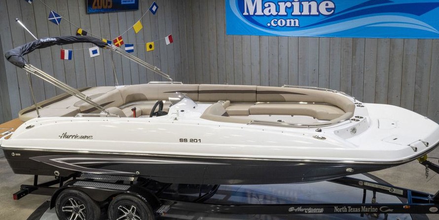 Hurricane 201 sundeck sport