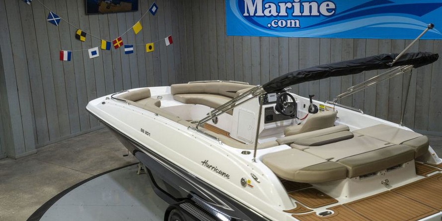 Hurricane 201 sundeck sport