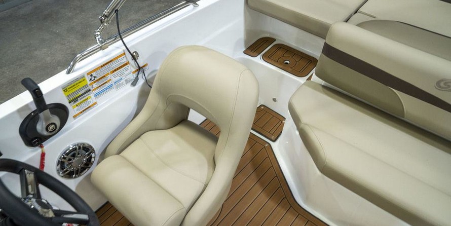 Hurricane 201 sundeck sport
