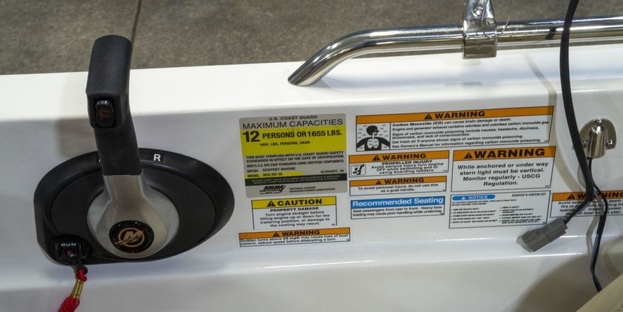 Hurricane 201 sundeck sport