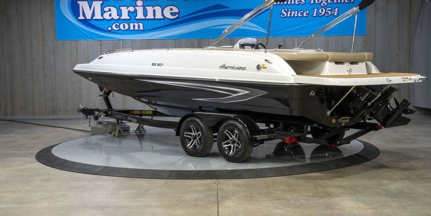 Hurricane 201 sundeck sport
