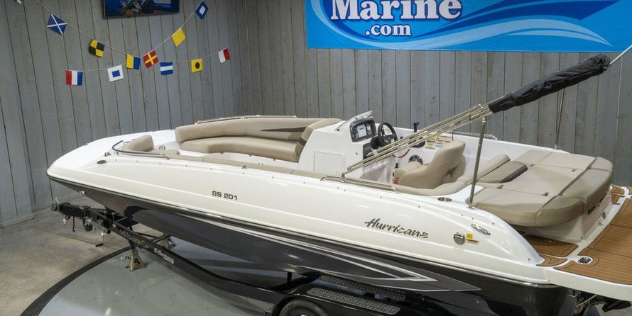 Hurricane 201 sundeck sport