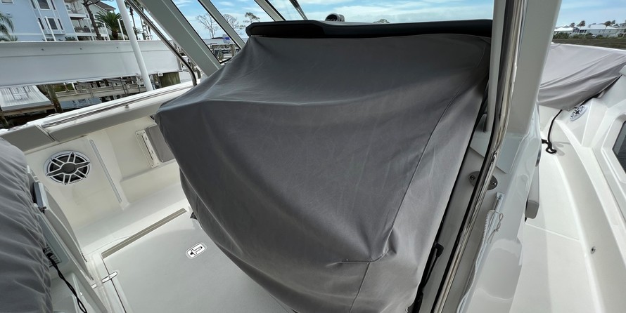 Pursuit st 310 sport