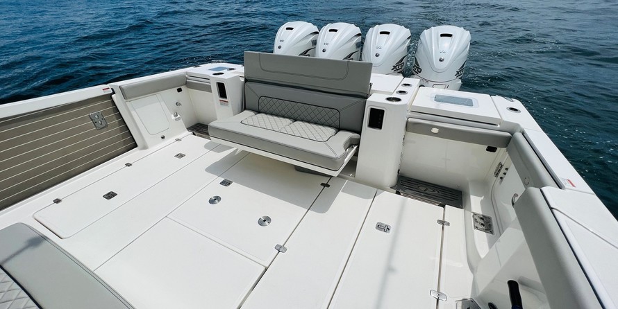 Pursuit st 310 sport