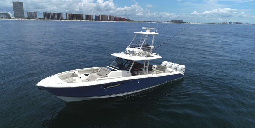 Pursuit st 310 sport