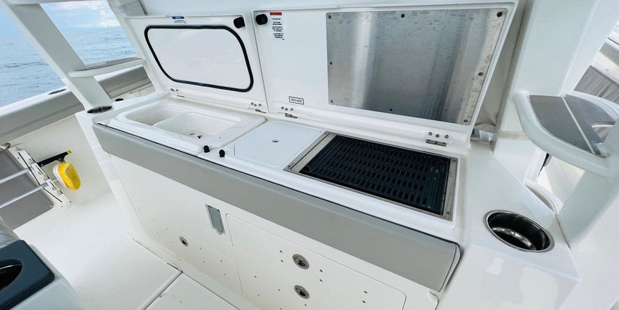 Pursuit st 310 sport