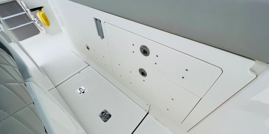 Pursuit st 310 sport