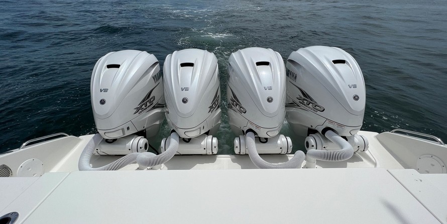 Pursuit st 310 sport