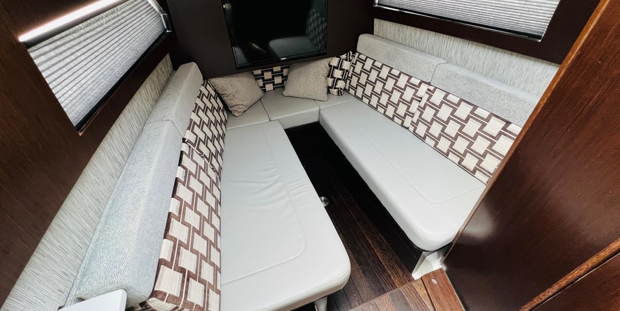 Pursuit st 310 sport