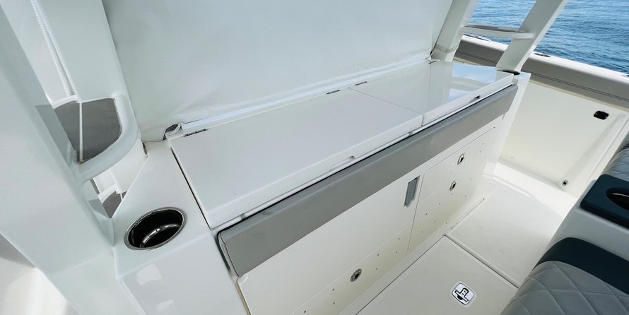 Pursuit st 310 sport