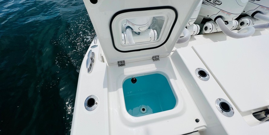 Pursuit st 310 sport