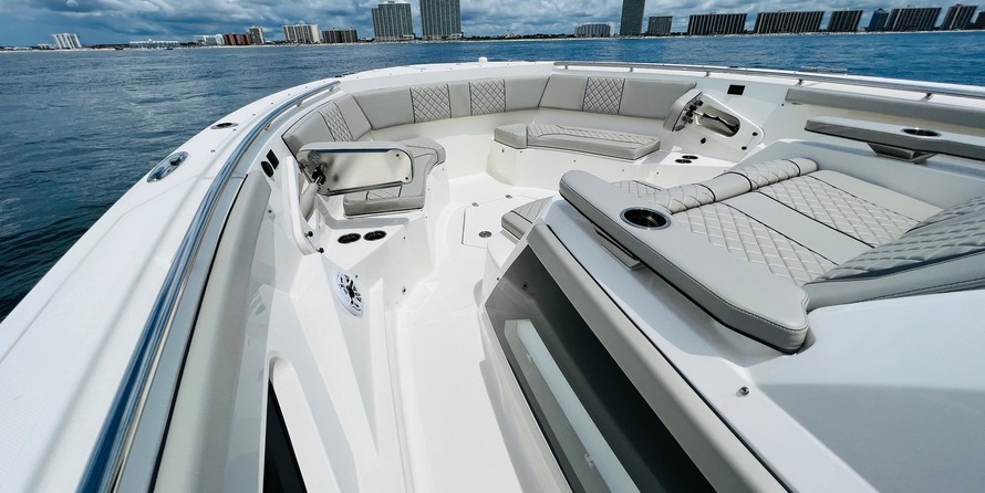 Pursuit st 310 sport