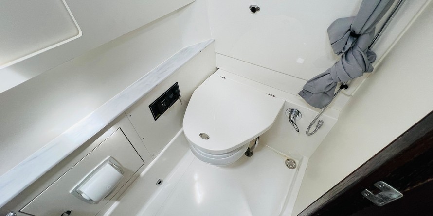 Pursuit st 310 sport