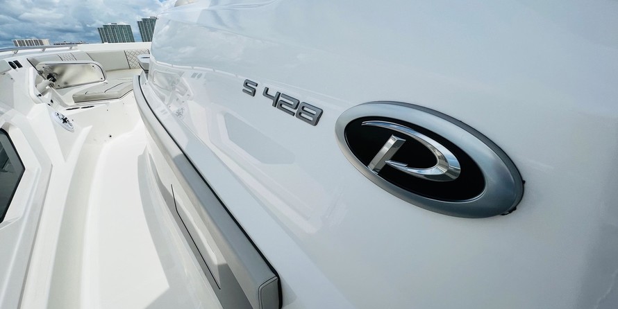 Pursuit st 310 sport