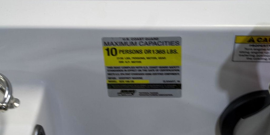 Hurricane 188 sport sundeck