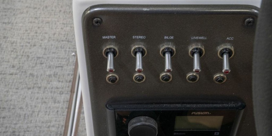 Hurricane 188 sport sundeck