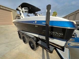 Malibu Wakesetter 24 MXZ