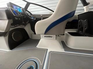 Malibu Wakesetter 24 MXZ
