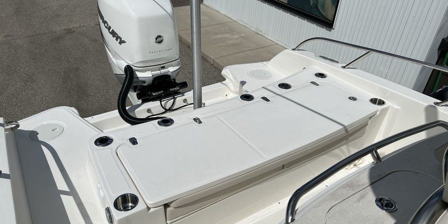 Boston Whaler 270 Dauntless