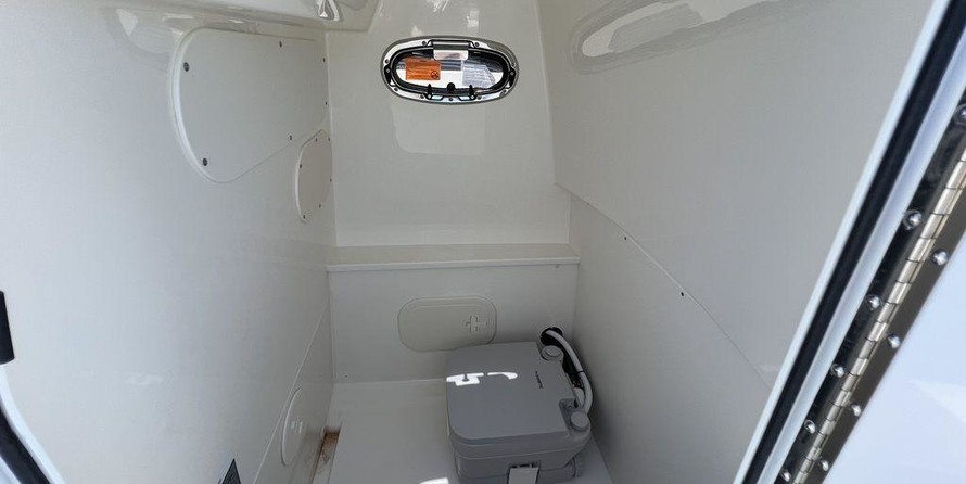 Boston Whaler 270 Dauntless