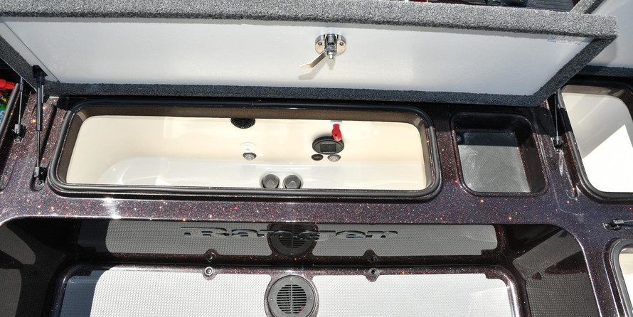 Everglades 230 cc w/ 250 verado