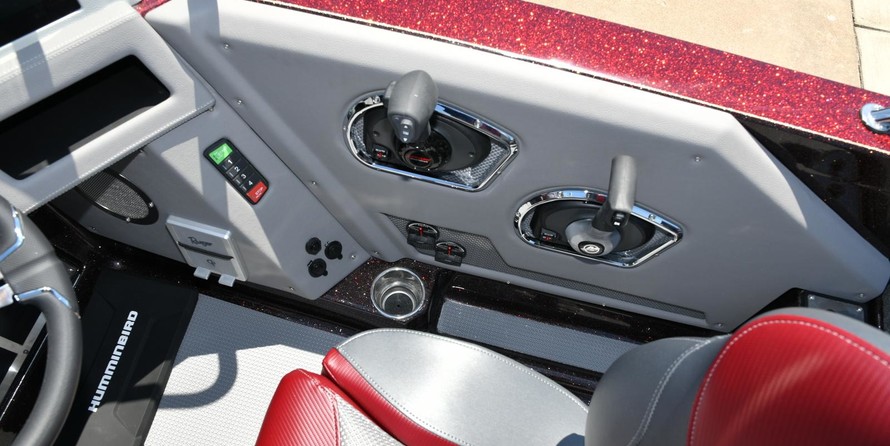 Everglades 230 cc w/ 250 verado