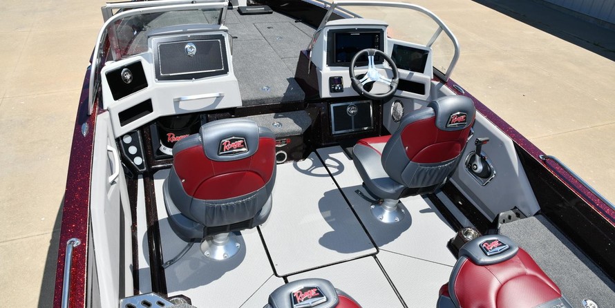 Everglades 230 cc w/ 250 verado