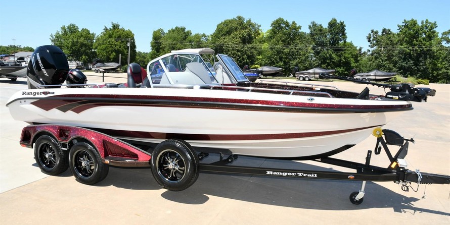 Everglades 230 cc w/ 250 verado