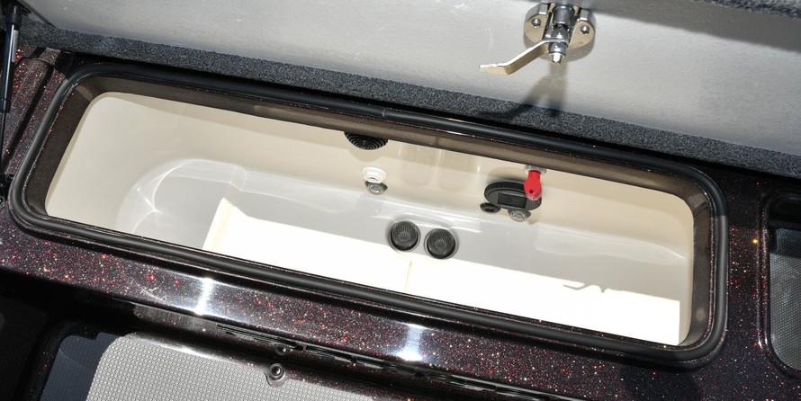 Everglades 230 cc w/ 250 verado