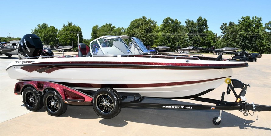 Everglades 230 cc w/ 250 verado