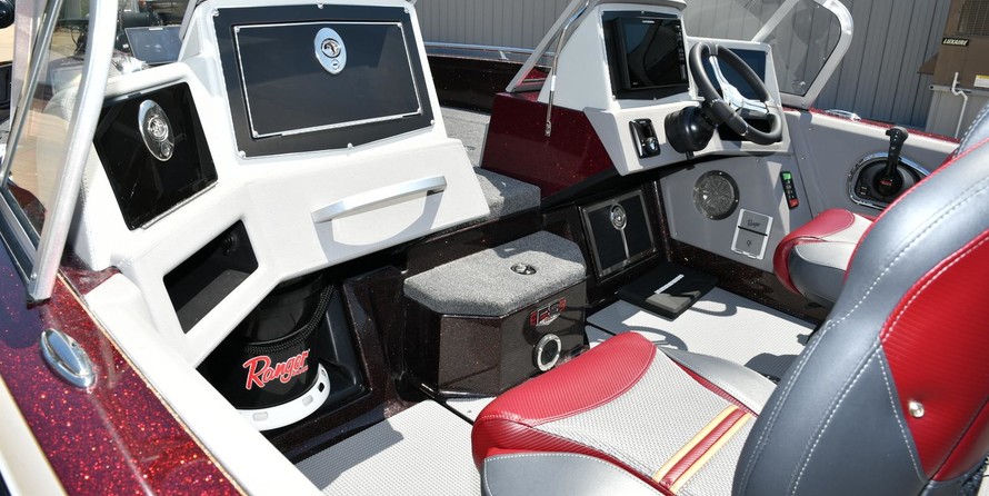 Everglades 230 cc w/ 250 verado