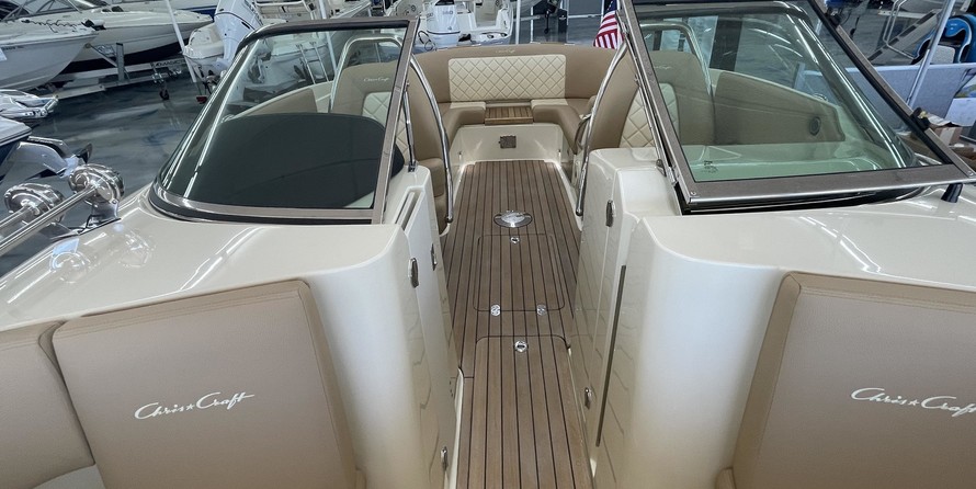 Chris-Craft Launch 27