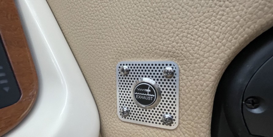 Chris-Craft Launch 27