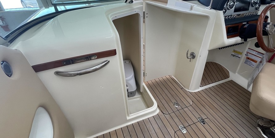 Chris-Craft Launch 27